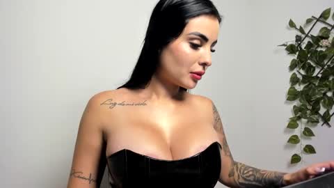 Snapshot of sexual_addiction chatting on January 28, 12:05 am SARA online show from January 28, 12:05 am