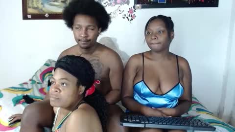 Snapshot of sexxxtreeme_ chatting on October 19, 10:53 am sexxxtreeme_ online show from October 19, 10:53 am