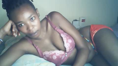 sexxy_curvy23 online show from April 16, 3:50 am