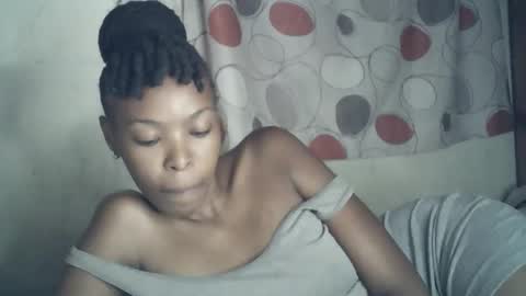 sexxy_curvy23 online show from February 13, 3:32 am