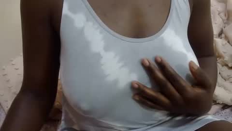 Snapshot of sexxy_maya1 chatting on October 8, 7:47 am sexxy_maya1 online show from October 8, 7:47 am