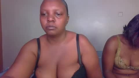 Snapshot of sexxy_surphire chatting on September 15, 10:50 am Sexxy surphire online show from September 15, 10:50 am