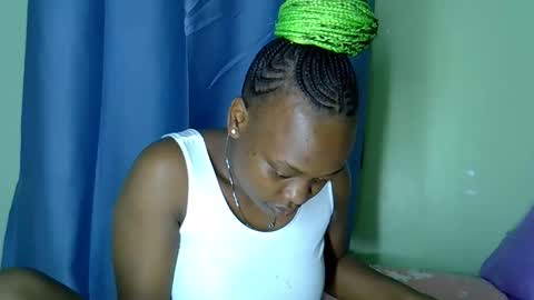 Snapshot of sexxybuttie chatting on October 7, 6:59 pm African Queen online show from October 7, 6:59 pm