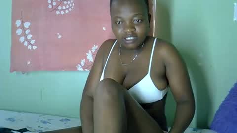 Snapshot of sexxybuttie chatting on October 1, 11:09 am African Queen online show from October 1, 11:09 am