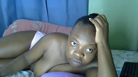 Snapshot of sexxybuttie chatting on September 29, 8:24 am African Queen online show from September 29, 8:24 am