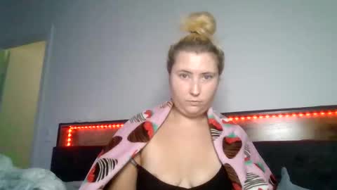 sexxycotton online show from March 26, 7:13 am