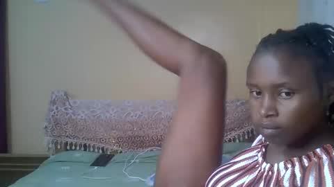 Snapshot of sexxyjey_ chatting on October 13, 4:20 pm sexxyjey_ online show from October 13, 4:20 pm