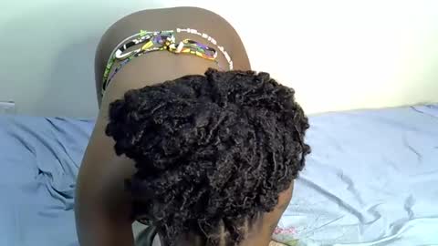 sexxythea_ online show from October 10, 8:35 pm