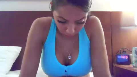 sexy1lulu online show from January 10, 12:27 am