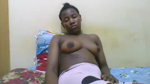 Snapshot of sexy_ariana90 chatting on March 6, 7:03 am Reshia online show from March 6, 7:03 am