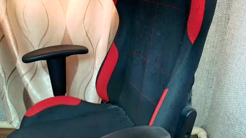 Jessica  Face only in pvt or in snapchat Dont ask more.... online show from February 15, 11:20 am