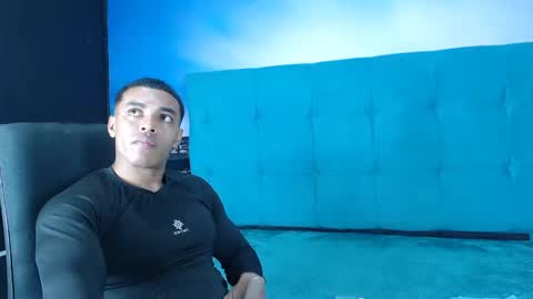 sexy_bigcock01 online show from November 10, 1:03 pm