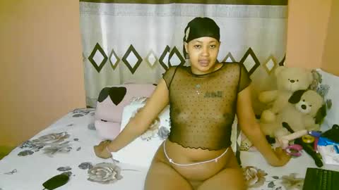 Snapshot of sexy_bluegirl chatting on October 6, 8:54 am sexy_bluegirl online show from October 6, 8:54 am