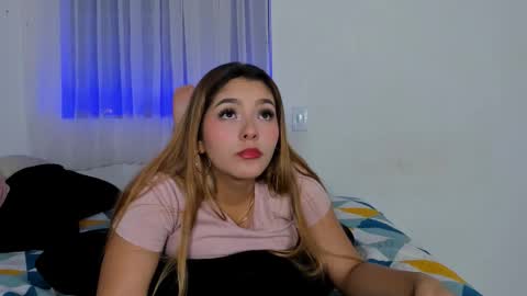Snapshot of sexy_couple_xx1 chatting on October 10, 4:18 am sexy_couple_xx1 online show from October 10, 4:18 am