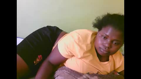 Snapshot of sexy_divana chatting on February 23, 11:44 am sexy_divana online show from February 23, 11:44 am