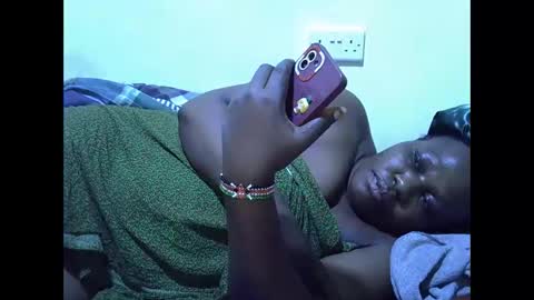 Snapshot of sexy_ebony254 chatting on October 3, 2:10 am sexy_ebony254 online show from October 3, 2:10 am