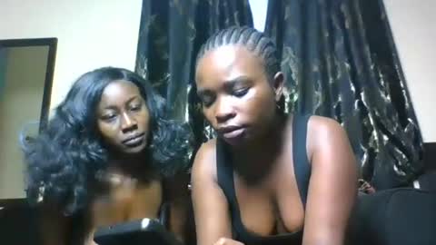 Snapshot of sexy_ebony_princess chatting on October 8, 1:35 am Trina online show from October 8, 1:35 am