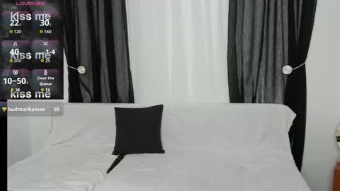 MY ONLYFANS page is back -   online show from March 4, 11:02 pm