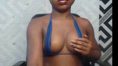 Snapshot of sexy_floral chatting on September 20, 6:55 pm Angela online show from September 20, 6:55 pm