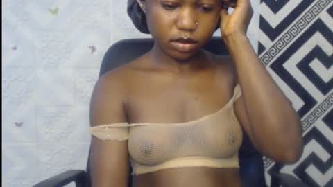 Snapshot of sexy_floral chatting on October 7, 11:50 am Angela online show from October 7, 11:50 am