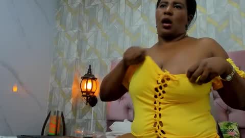 Snapshot of sexy_hot_mature chatting on March 10, 2:28 am lina online show from March 10, 2:28 am