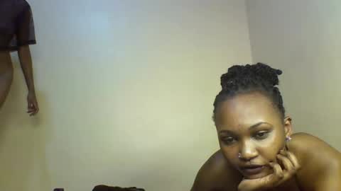 Snapshot of sexy_kaly chatting on October 17, 1:15 pm Sexy kaly online show from October 17, 1:15 pm
