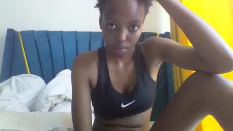 Snapshot of sexy_kaly chatting on October 12, 9:57 am Sexy kaly online show from October 12, 9:57 am