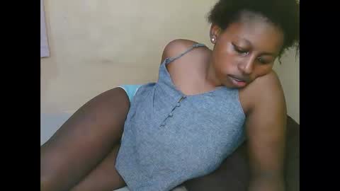 sexy_latasha online show from December 16, 5:36 am