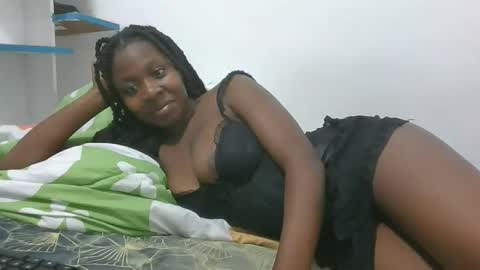 Snapshot of sexy_letisha chatting on October 4, 7:55 pm sexy_letisha online show from October 4, 7:55 pm