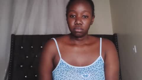 Snapshot of sexy_melanin11 chatting on September 23, 3:55 am sexy_melanin11 online show from September 23, 3:55 am