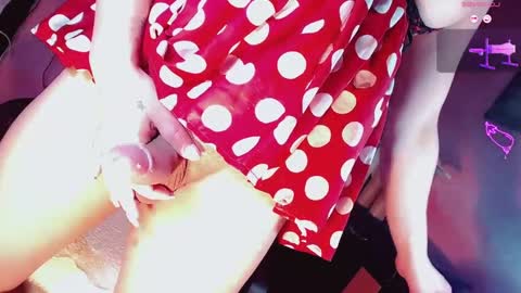 Snapshot of sexy_mysterious_dirty_girl chatting on September 11, 9:54 am queen online show from September 11, 9:54 am