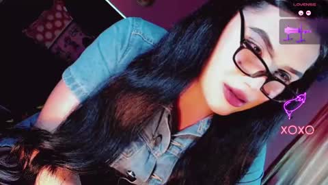 Snapshot of sexy_mysterious_dirty_girl chatting on October 16, 11:03 pm queen online show from October 16, 11:03 pm