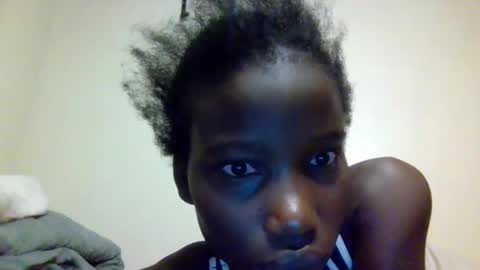 Snapshot of sexy_petittie chatting on October 7, 2:40 am sexy_petittie online show from October 7, 2:40 am