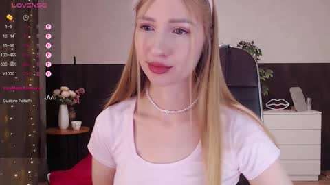 Annie - Your Dream Girl online show from October 29, 3:41 am