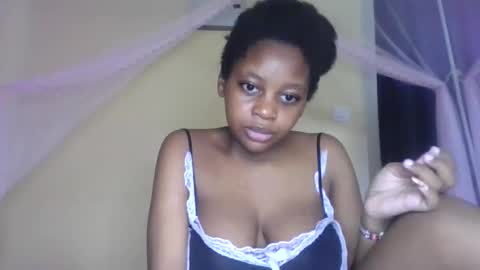 Snapshot of sexy_short chatting on October 13, 9:00 am Janet online show from October 13, 9:00 am