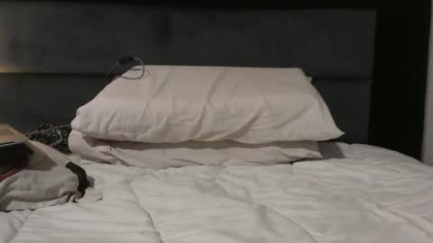 sexy_stepbro online show from December 16, 11:18 pm