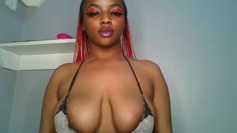 Snapshot of sexy_sweetcandy chatting on February 14, 8:37 pm sexy sweetcandy online show from February 14, 8:37 pm