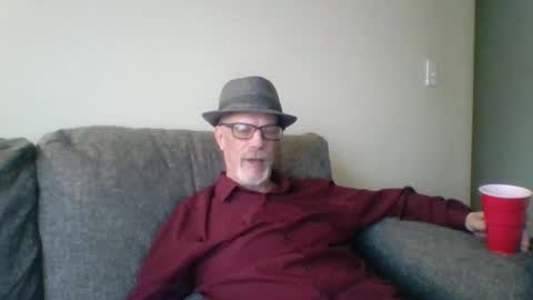 Snapshot of sexy_white_daddy chatting on March 12, 7:14 pm Daddy online show from March 12, 7:14 pm