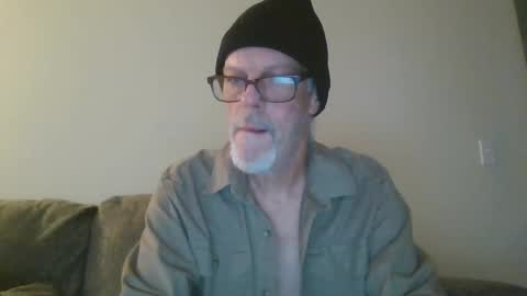 Snapshot of sexy_white_daddy chatting on February 25, 10:59 am Daddy online show from February 25, 10:59 am