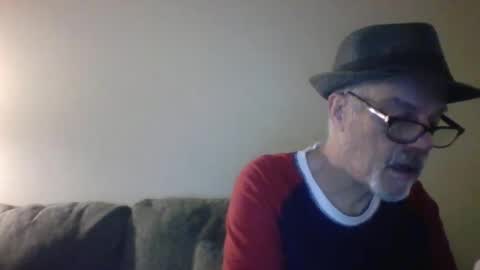 Snapshot of sexy_white_daddy chatting on March 10, 9:12 am Daddy online show from March 10, 9:12 am