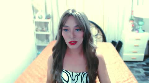 sexy_yllona online show from April 23, 10:23 am