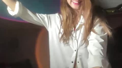 Snapshot of sexyaliceskay chatting on September 29, 4:00 am Alice Skay online show from September 29, 4:00 am