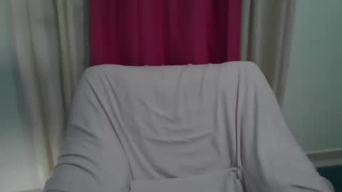 Sexy GILF Allie Kay online show from January 18, 5:20 am