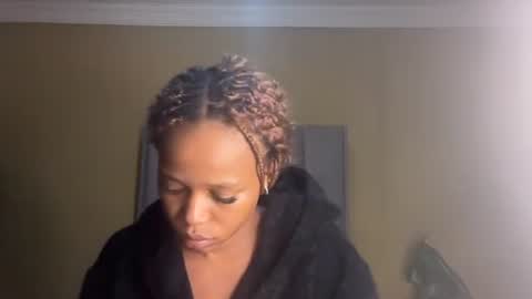 Snapshot of sexyasszeeee chatting on October 9, 6:35 pm sexyasszeeee online show from October 9, 6:35 pm