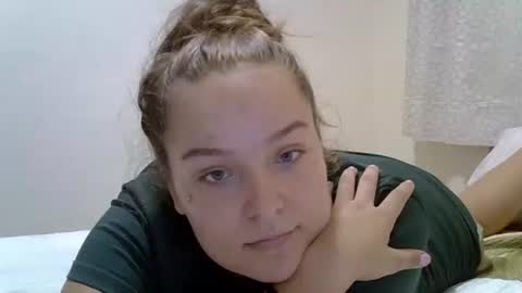 Snapshot of sexyayo666 chatting on September 24, 6:47 pm ALAYA online show from September 24, 6:47 pm