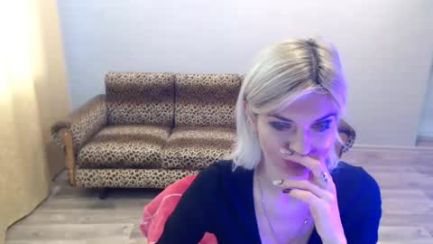 sexybeatriice online show from November 21, 8:01 am