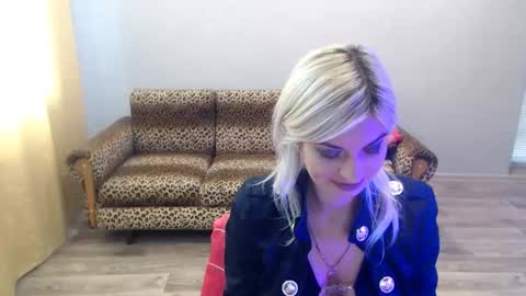 Snapshot of sexybeatriice chatting on October 16, 6:46 am sexybeatriice online show from October 16, 6:46 am