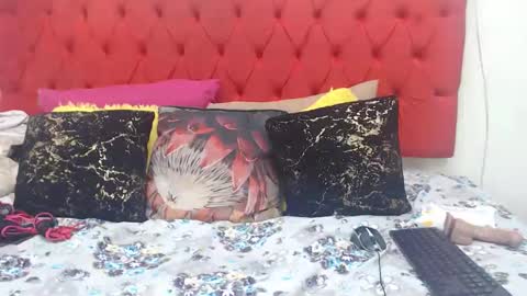 sexyboobsx2 online show from October 29, 8:42 pm