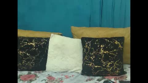 sexyboobsx2 online show from September 30, 7:02 pm