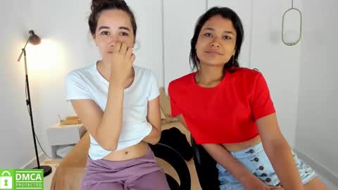 Snapshot of sexychanell_18 chatting on March 5, 3:51 pm chanell and yina online show from March 5, 3:51 pm